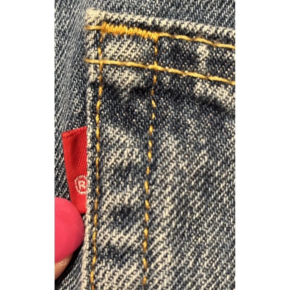 Levis 550 Jeans Mens 37x30 Relaxed Fit Medium Wash Blue Denim Pants Straight Leg